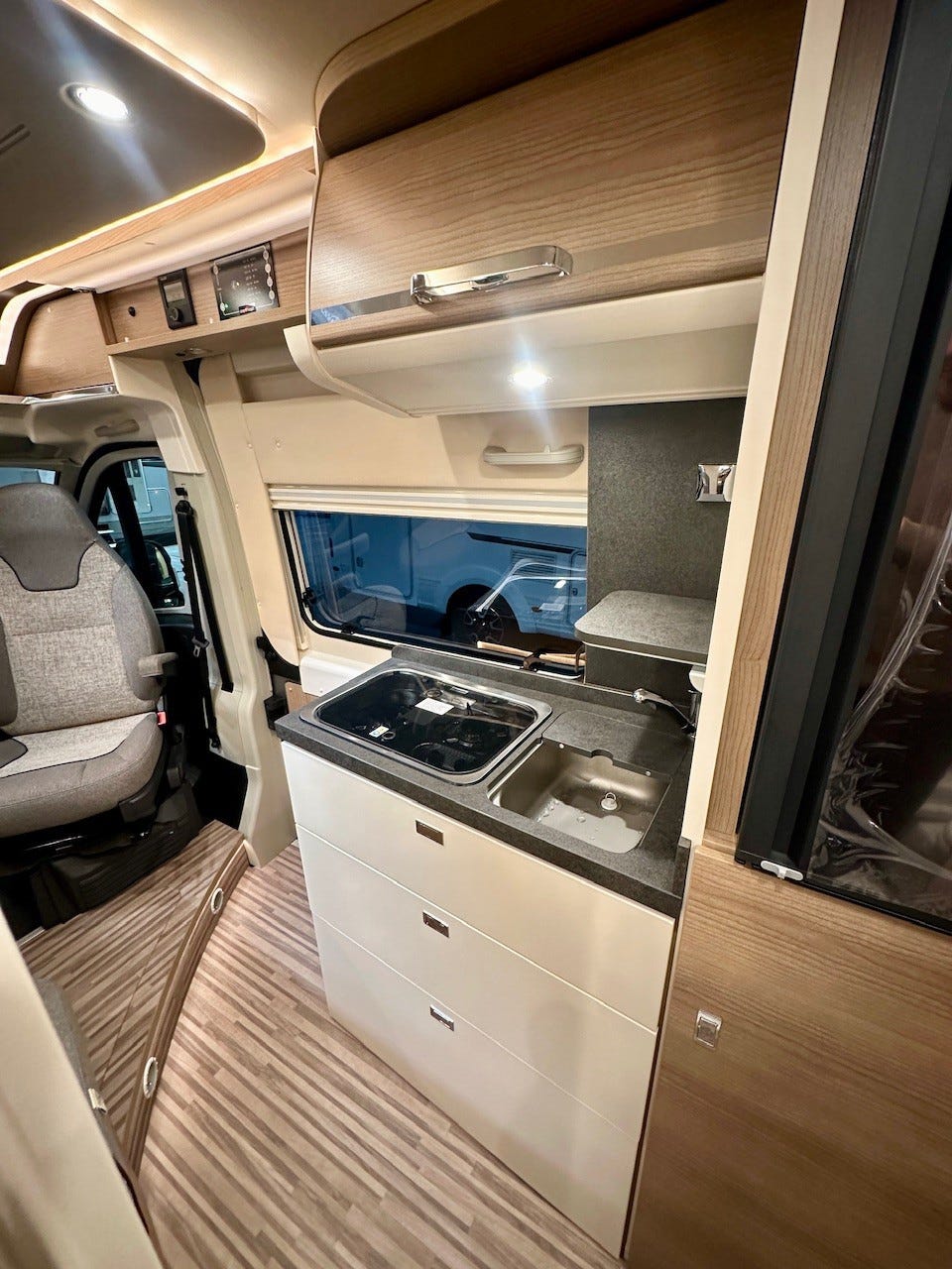 898de5ed-4cfe-4387-8dcd-bf91721fcddb