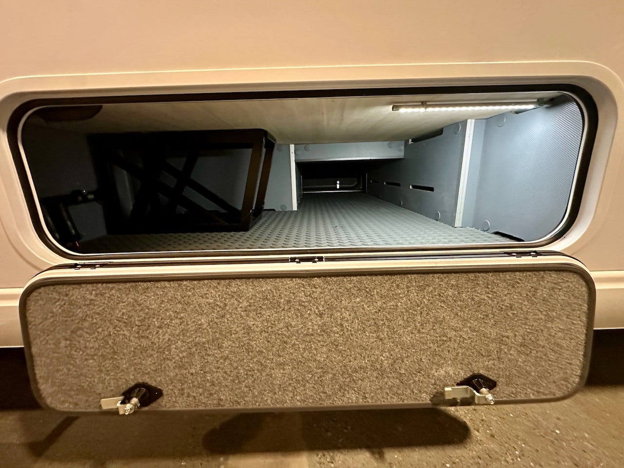 9036a9c5-68a2-4072-bb6e-80b6cd26f57d