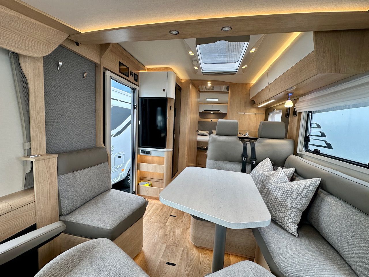 90eae497-bed2-4dcd-8aa0-60f4580eb08e
