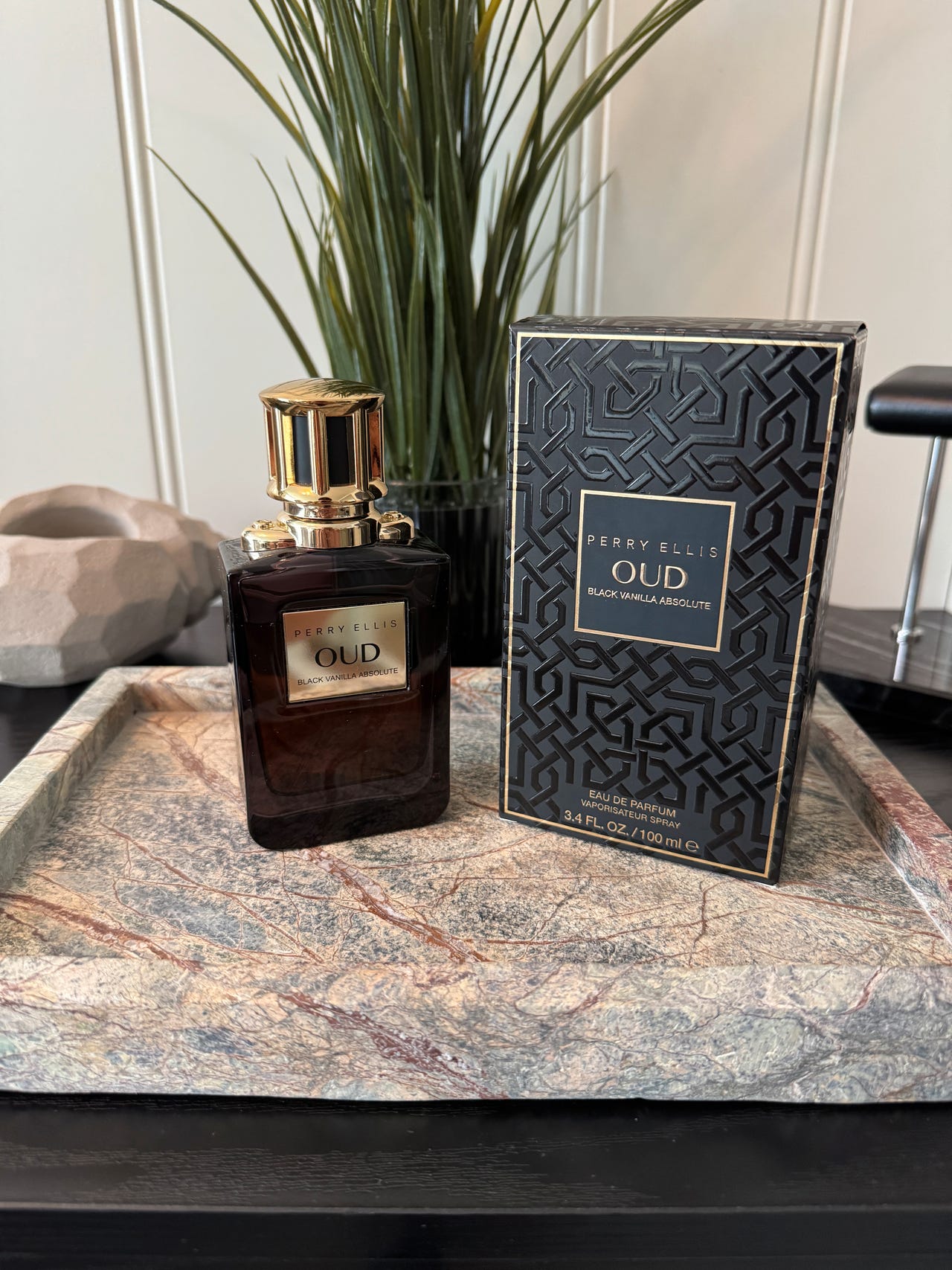 Perry Ellis Oud Black Vanilla Perry Ellis Oud Black Vanilla Absolute