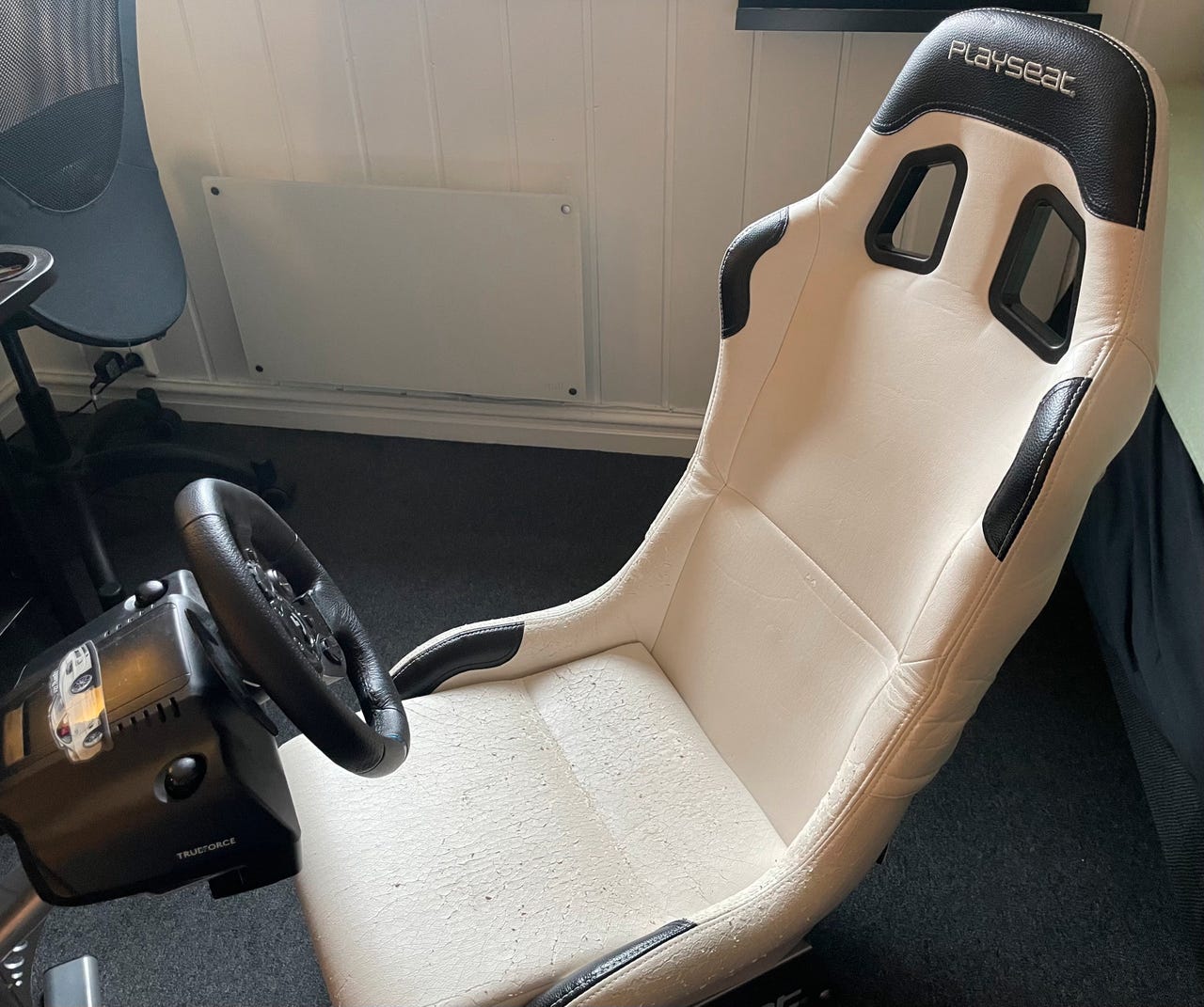 Playseat Racing Simulator med ratt, pedaler og shifter | FINN-torget