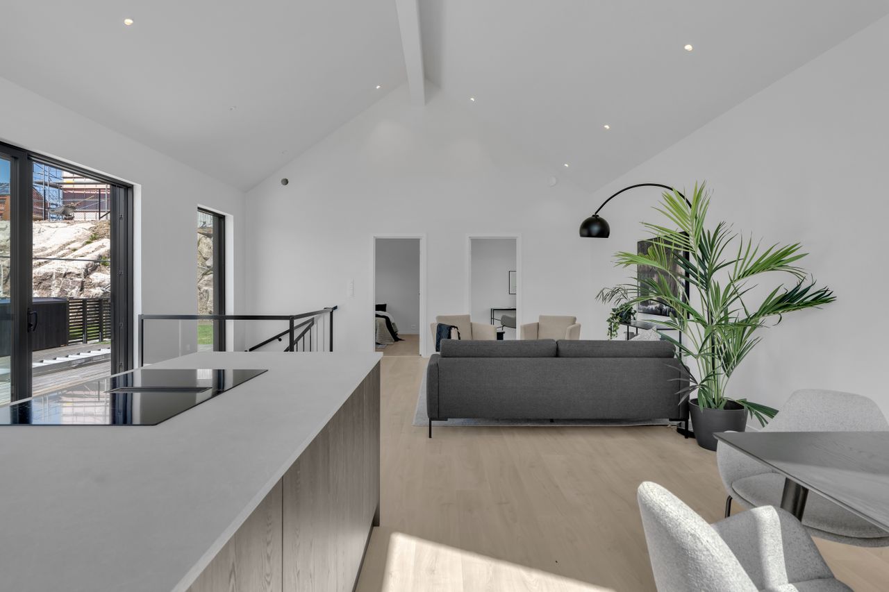 Image #11 Søgne/ Åros - Moderne og innholdsrik enebolig. Oppgradert inne og ute.