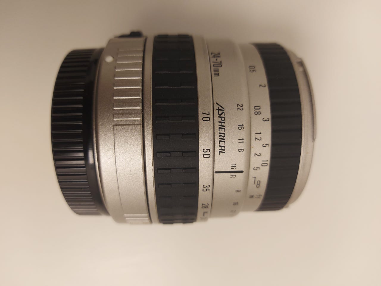 Sigma Objectif asphérique DF 24-70 mm f/2.8 EX pour appareils photo reflex Nikon