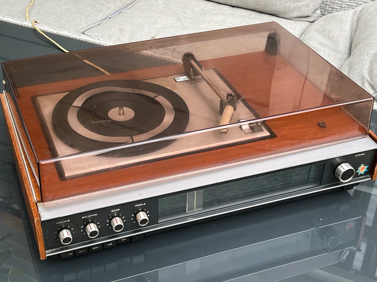 philips-platespiller-i-tre-og-metall-med-innebygd-radio-finn-torget