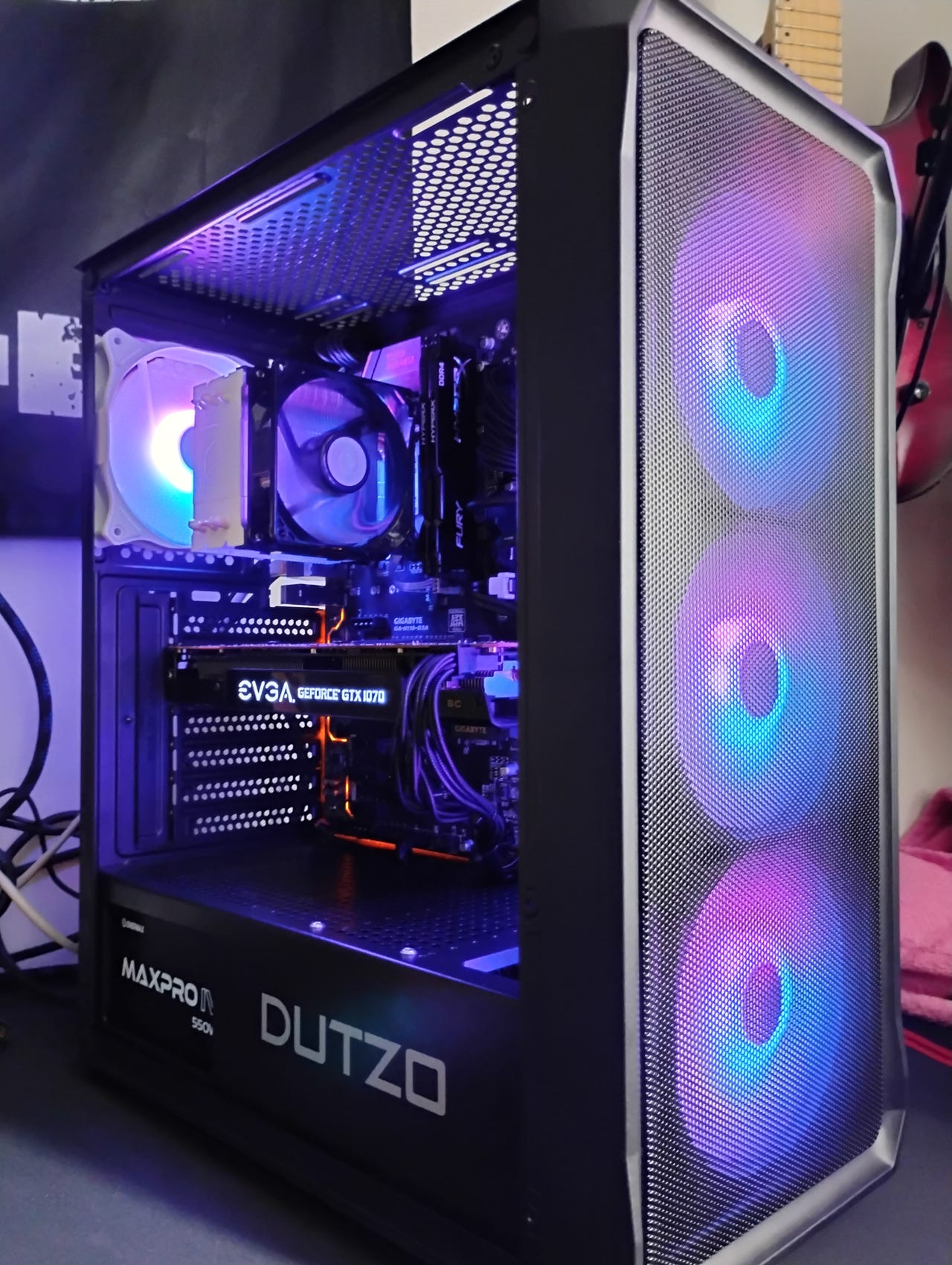 Solid gaming pc! I7 6700 | GTX 1070 | 16GB Ram | RGB lys | 1TB+ | FINN ...