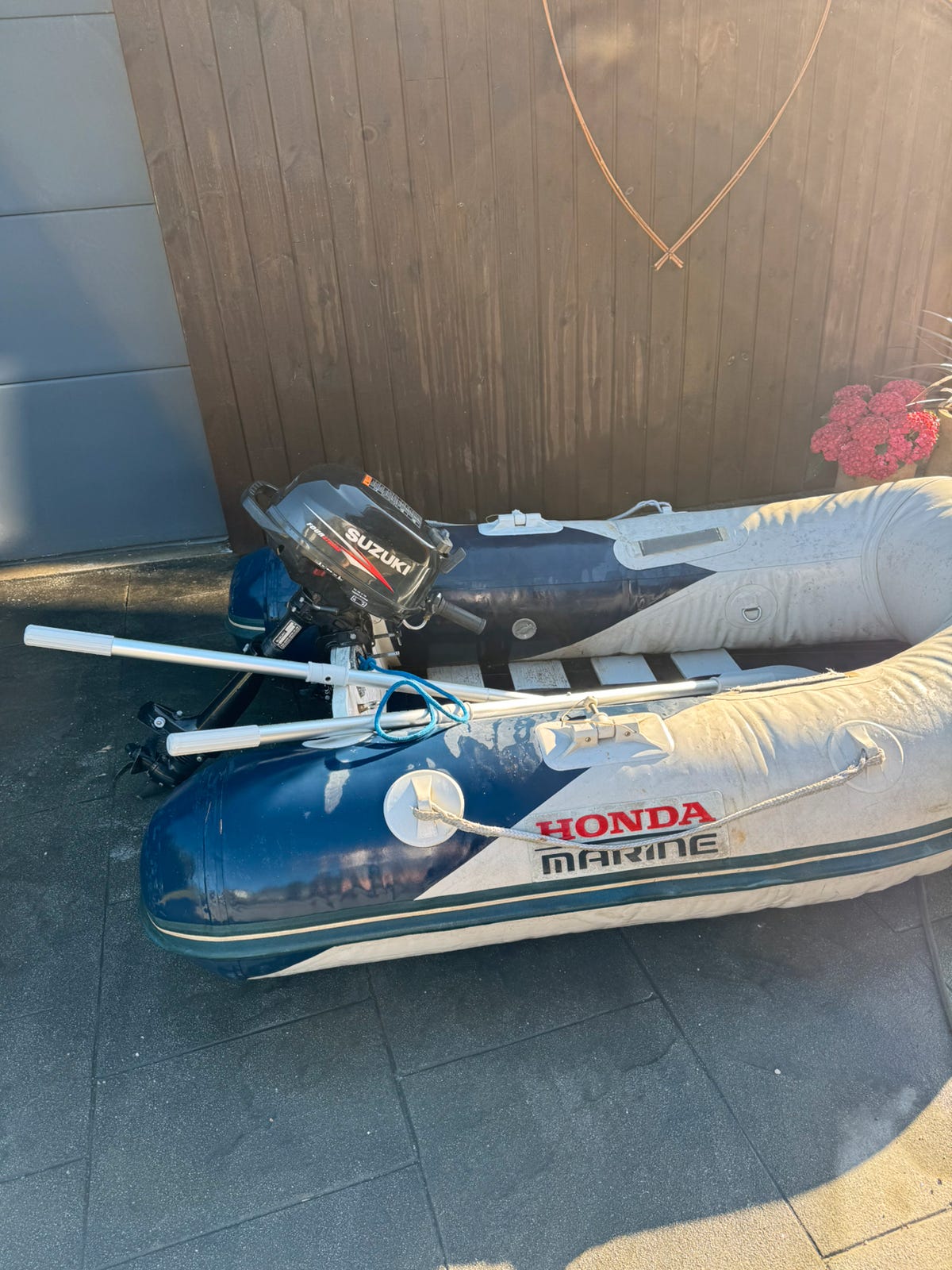 Suzuki 2,5 hk påhengs + gummibåt | FINN-torget