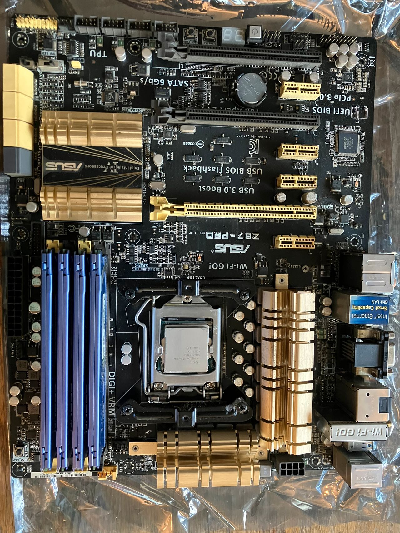 I7 4790+クーラー+Asus Z87 Pro+DDR3 16GB 1600 I7 4790+クーラー+Asus Z87 Pro+DDR3 16GB 1600（印象のデザイン