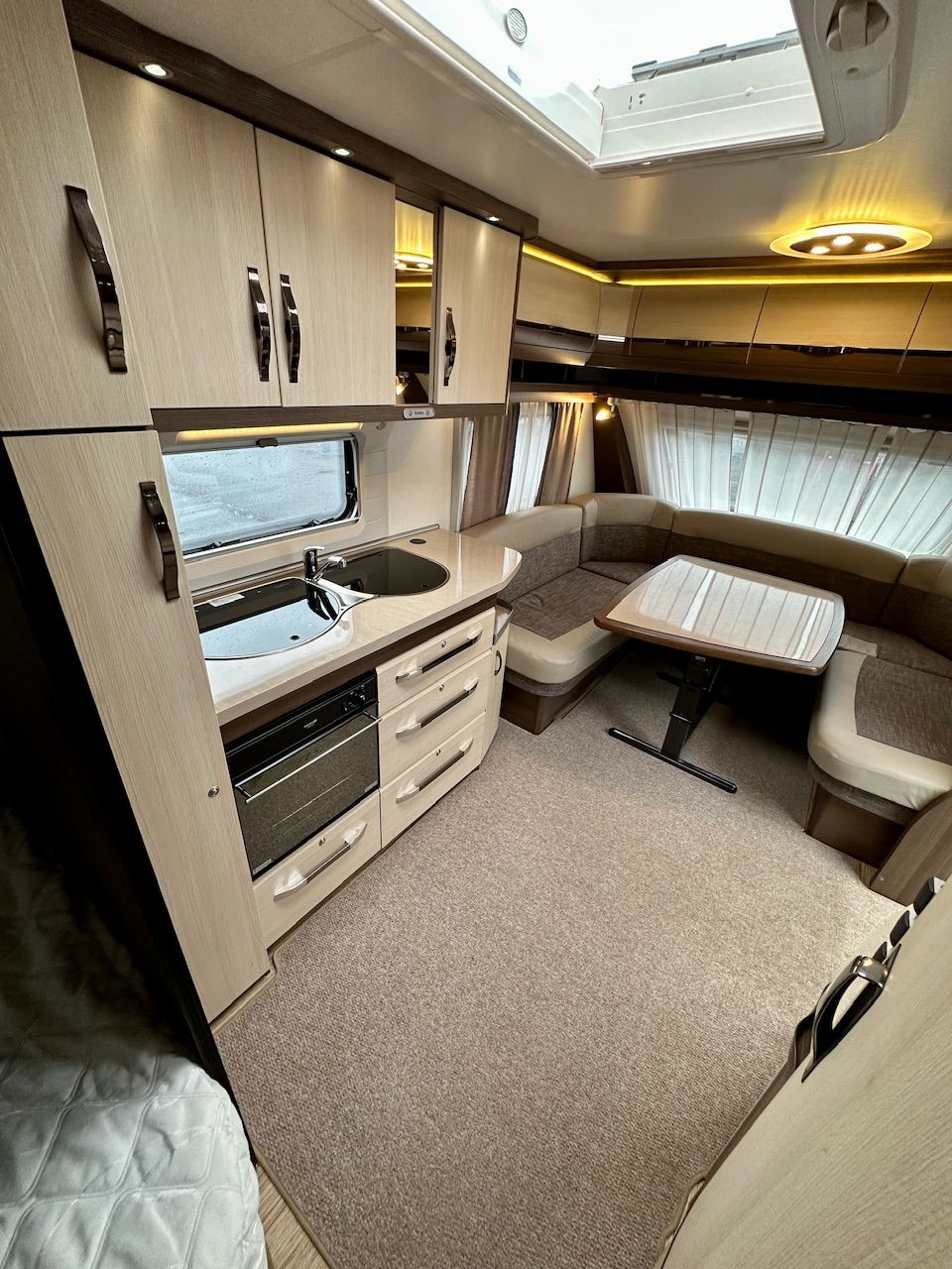 aa54ff53-4afa-46a5-b87b-67ef0fa22781