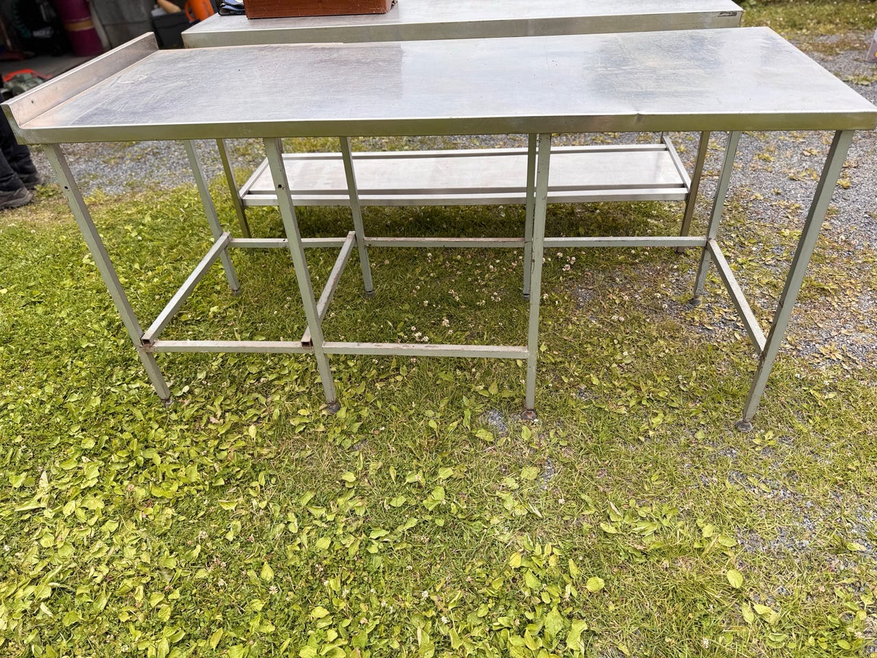 Benk med rustfri stålplate | FINN-torget