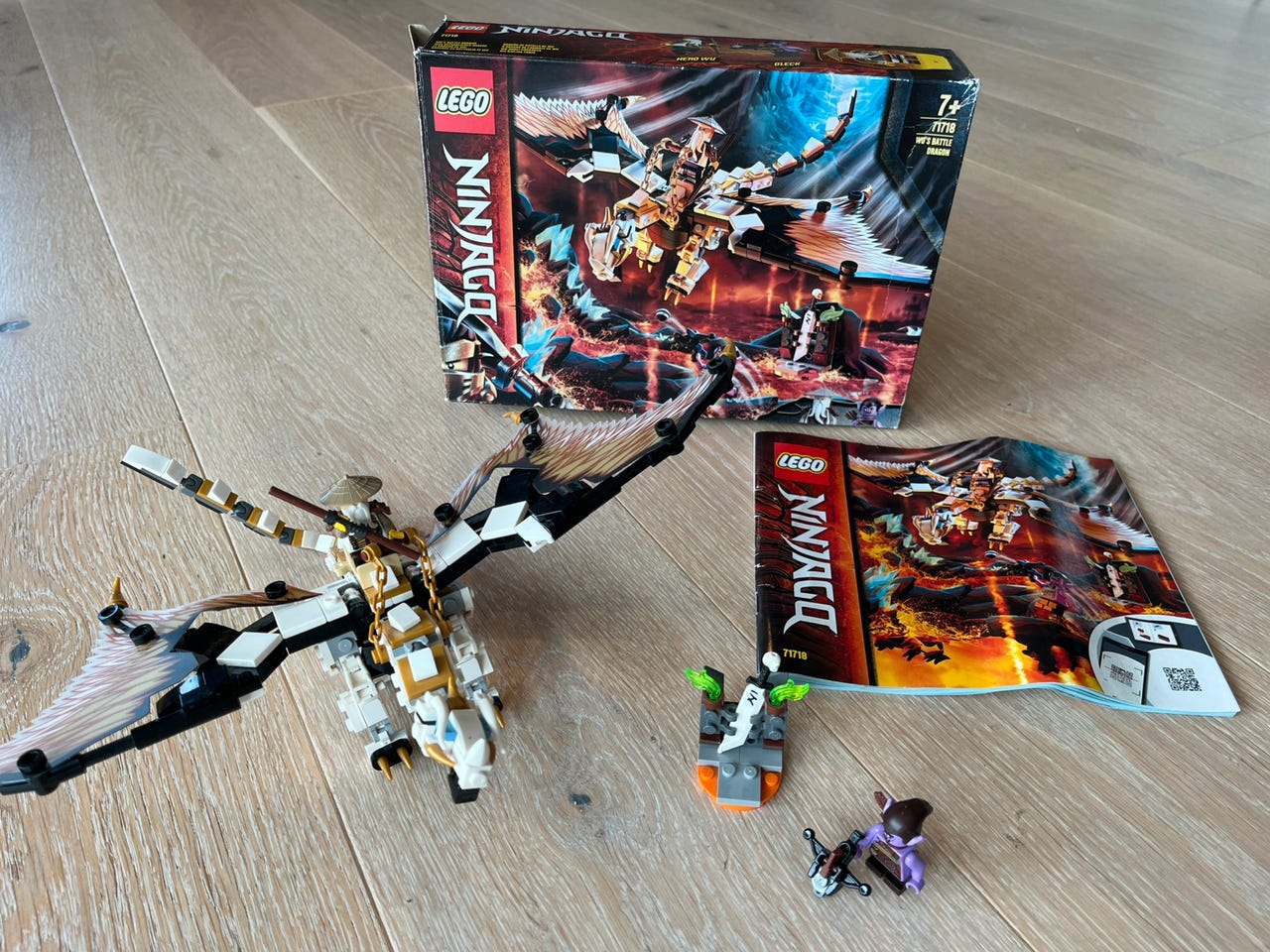 Ninjago Lego 71718 Wu's Battle Dragon FINN-torget