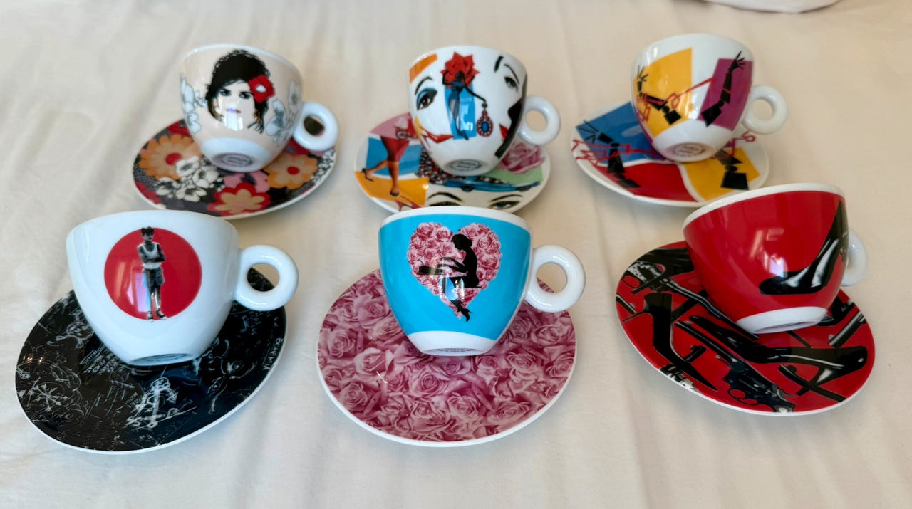 Illy Art Collection 2009 – Pedro Almodóvar Cappuccino-sett (6