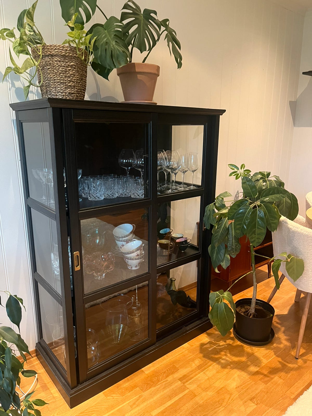 Malsjö Vitrineskap IKEA | FINN-torget