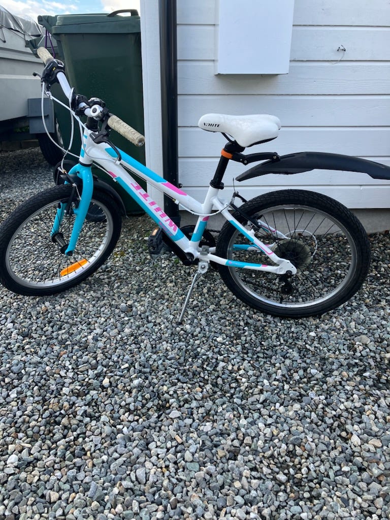 Barnesykkel 18 Tommer For 5-7 År Gammel Hvit