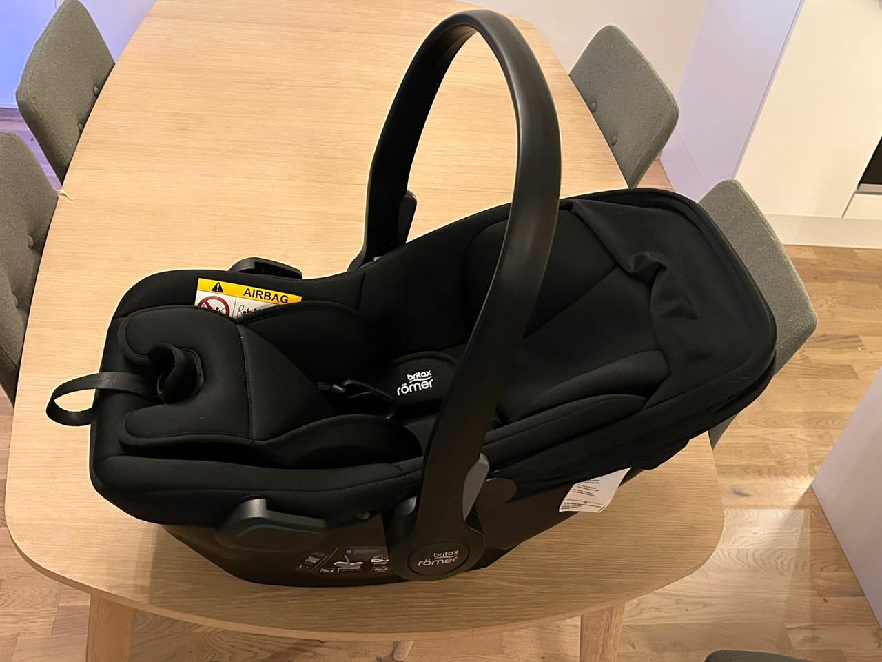 Britax Römer, Bilstol, Baby-Safe Core - Space Black | FINN-torget