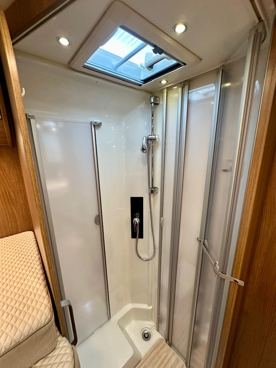 c0d80132-6816-407f-bacf-1f8bd46aab2d