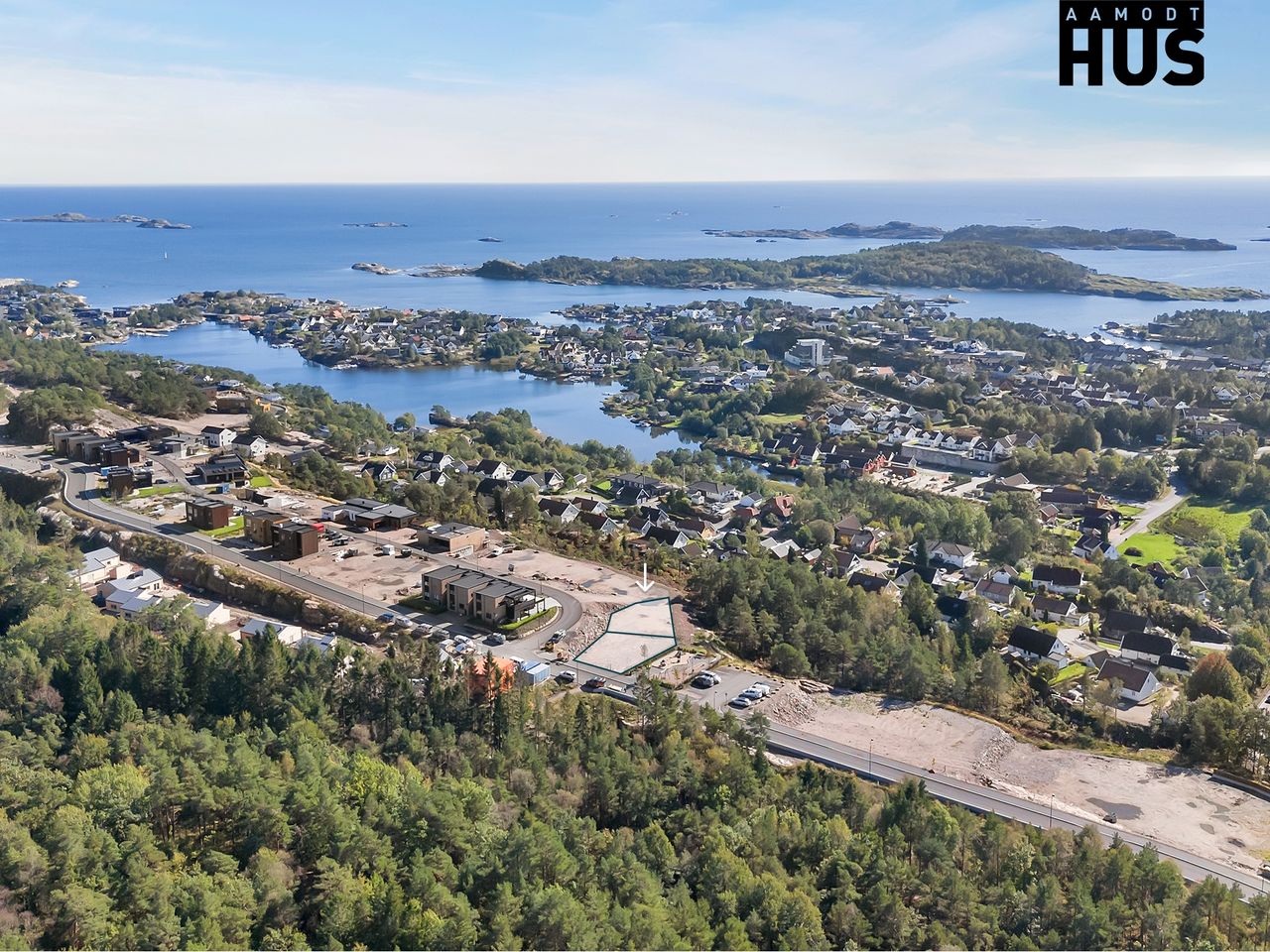 Image #1 Kristiansand Vest/Søgne/Langenes - To eneboliger med utleie, utsikt og masse sol vest i boligfeltet
