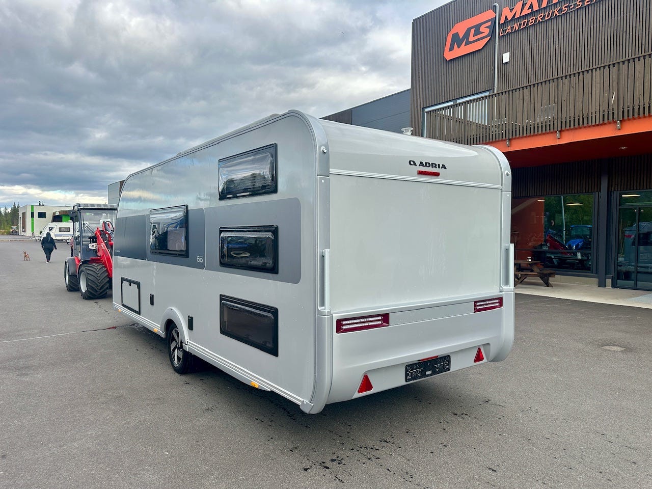 c50252fc-3ca7-41f1-b025-2b331d7ec802