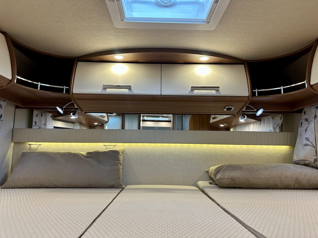 c5821ce7-6ae4-4241-a57a-aaa1156cb548