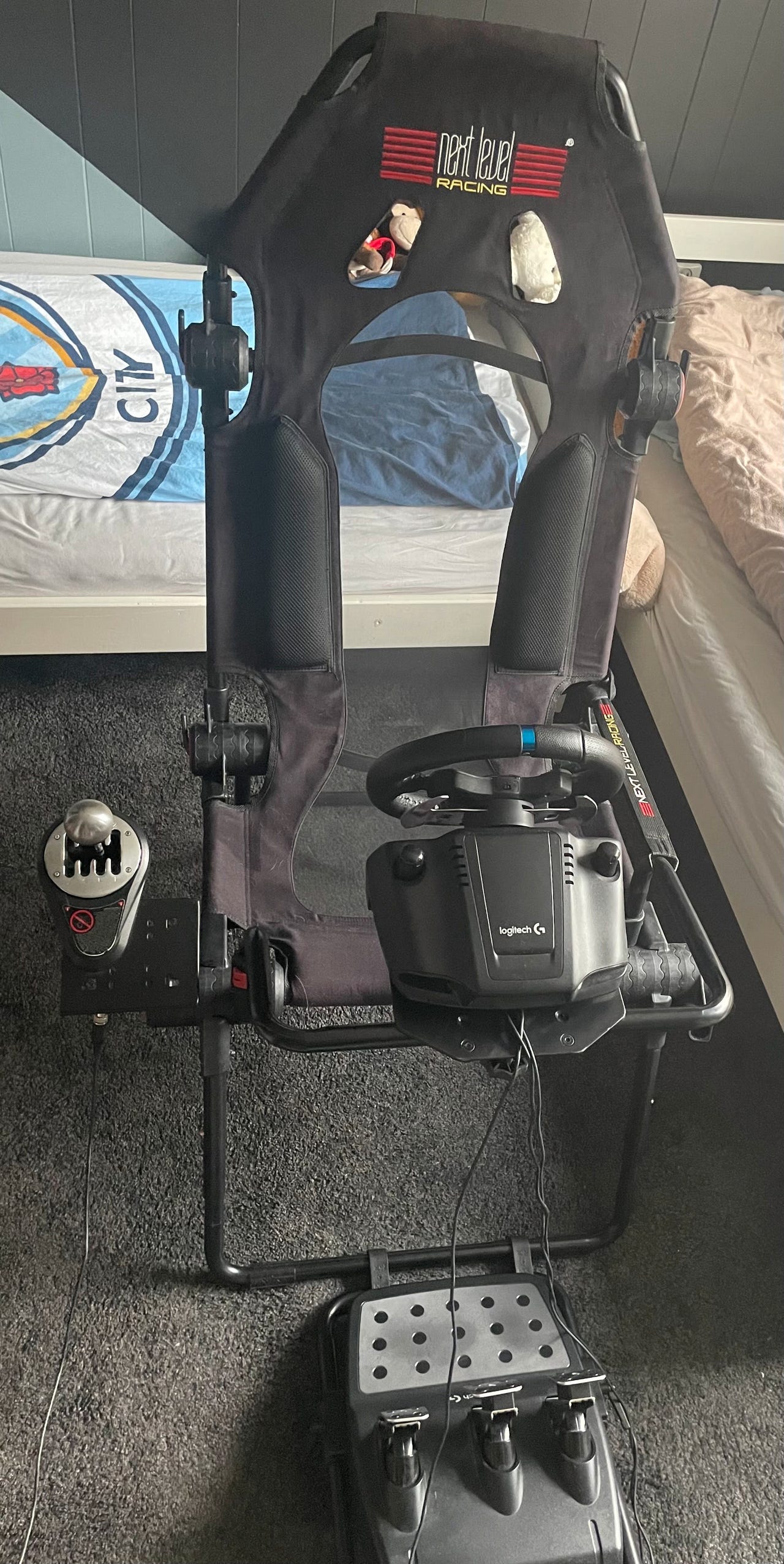 Logitech G Racing Wheel med pedalsett og girspak | FINN-torget