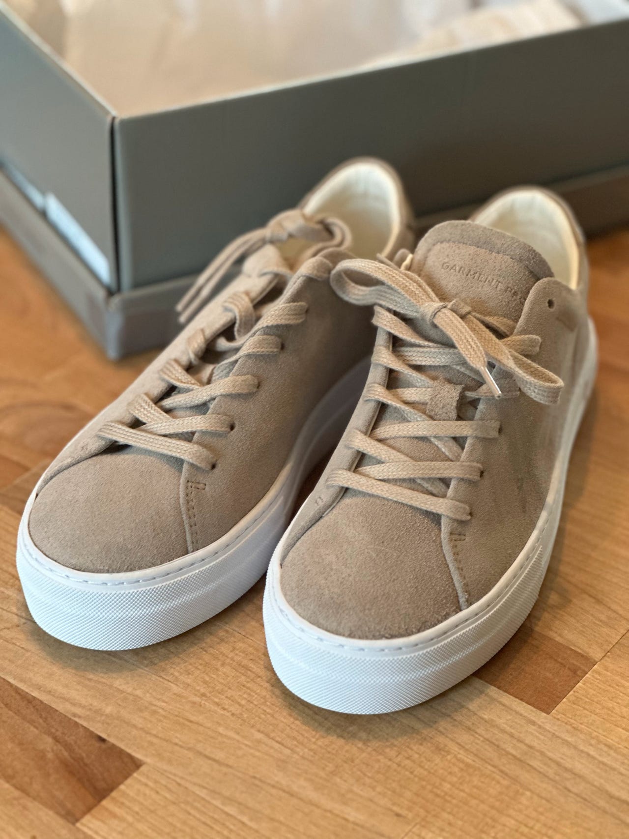 Garment Project sneakers selges FINN-torget