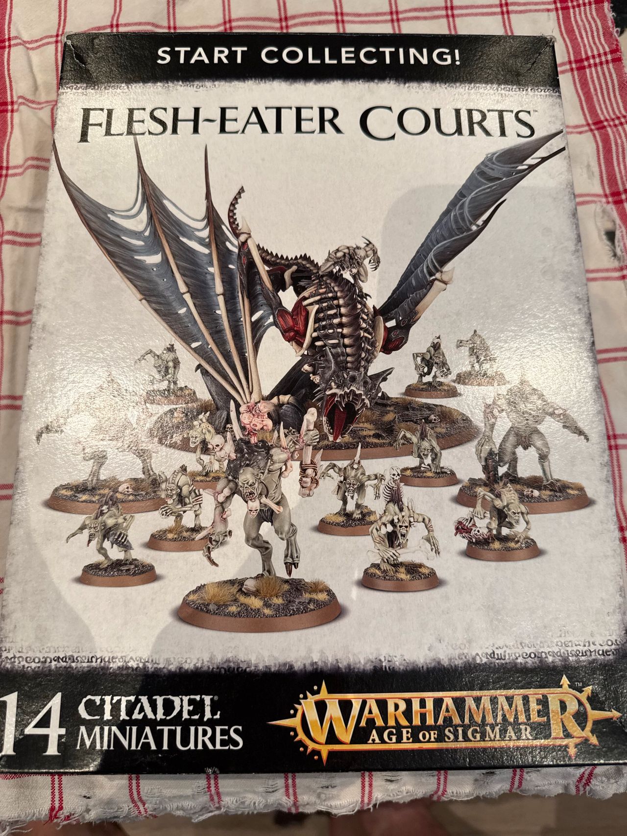 Start Collecting Flesh-Eater Courts | FINN-torget