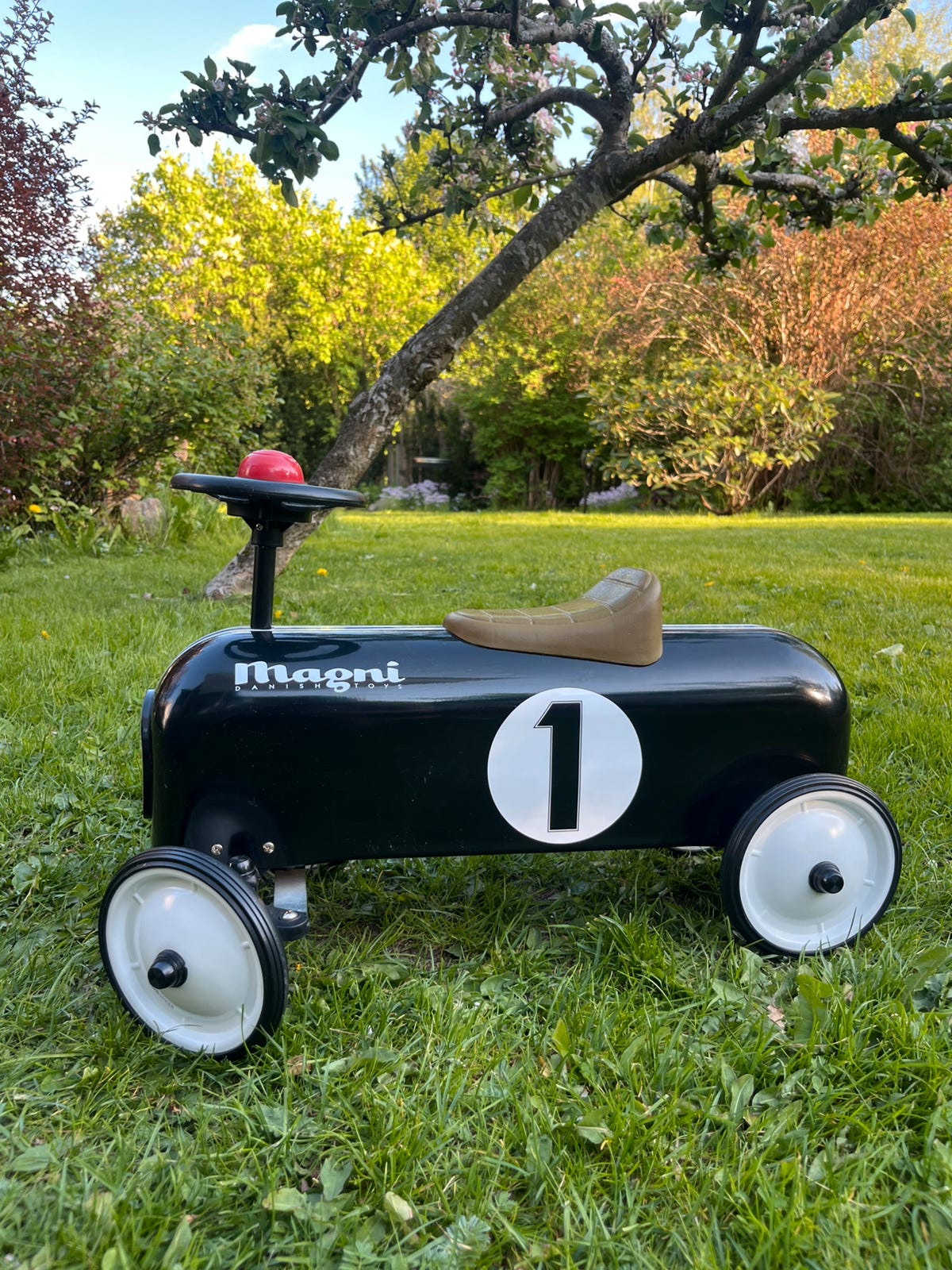 Stilig lekebil for de minste | FINN-torget