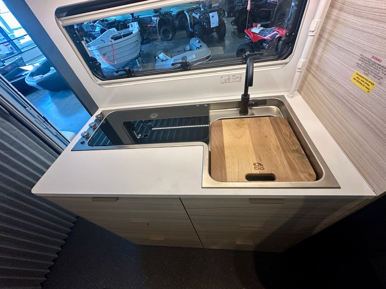 de64a86b-c199-4289-906a-328a018d8047