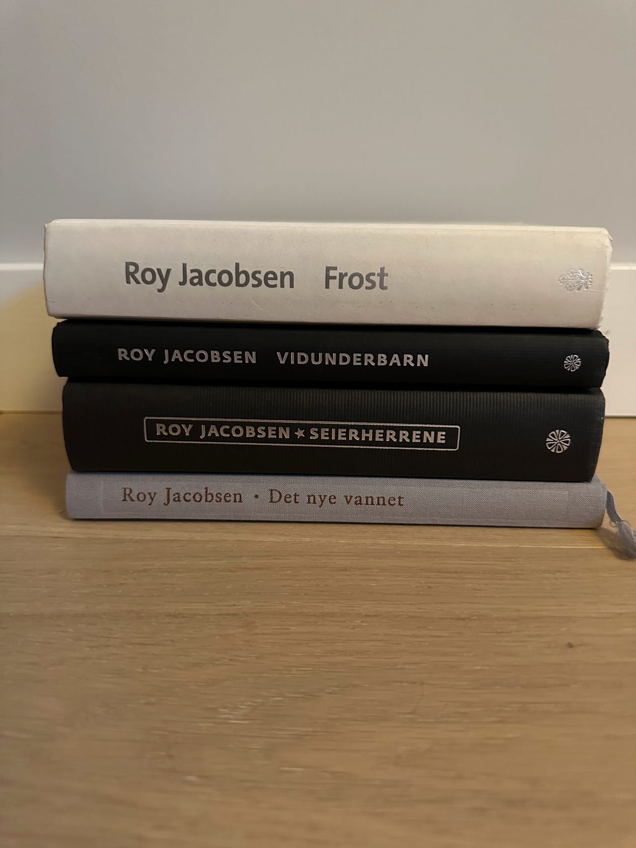 Roy Jacobsen bøker: Frost, Vidunderbarn, Seierherrene, Det nye vannet ...