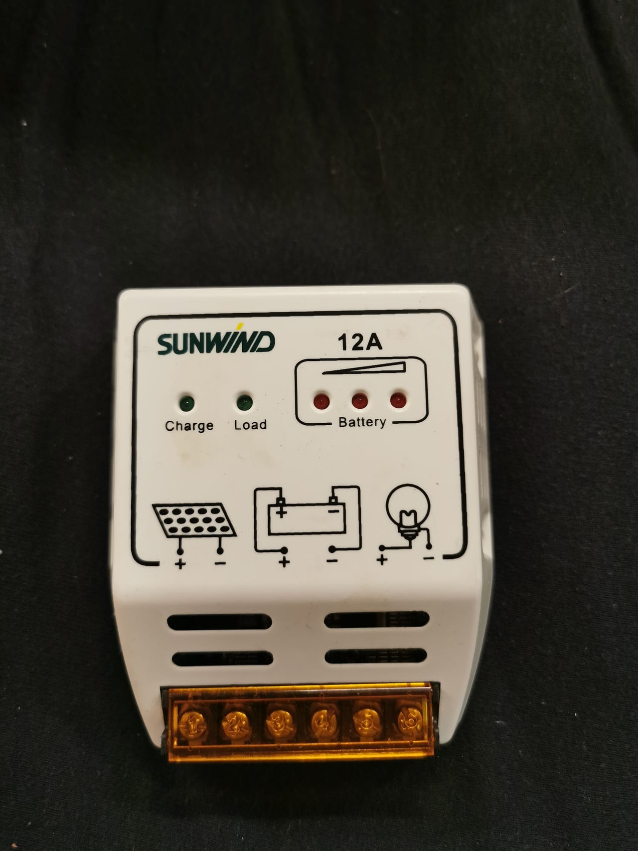 Sunwind solcelle regulator 12v 24v | FINN-torget