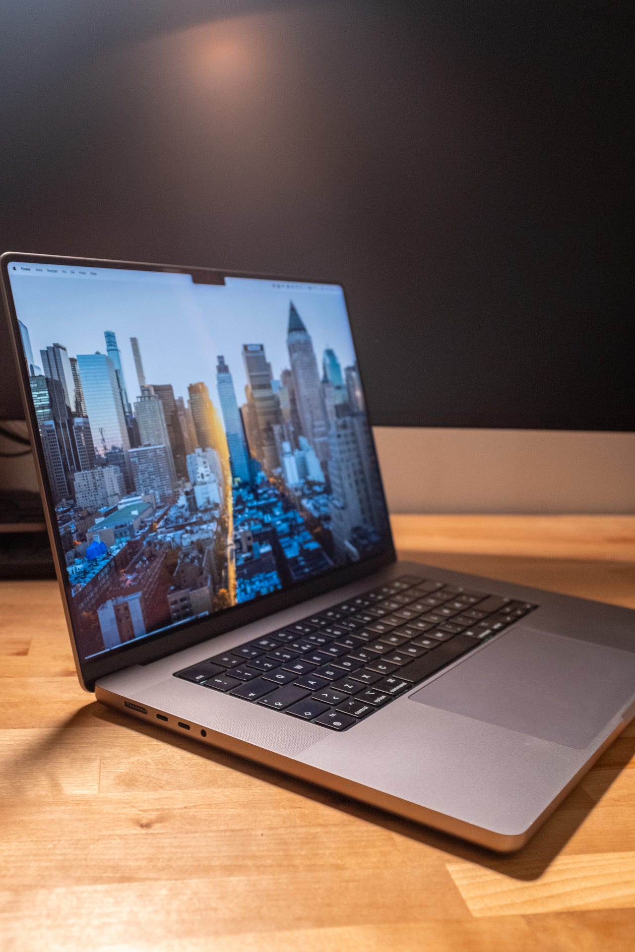Macbook Pro 16" 2021 M1 Max 32GB RAM 1TB SSD | FINN-torget