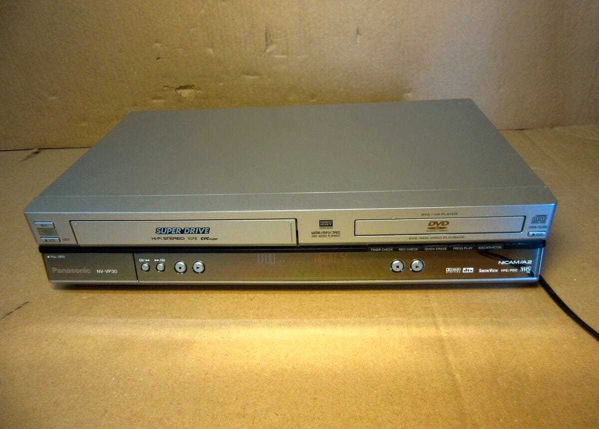 プレーヤー Panasonic NV-VP30 Amazon | PANASONIC NV-VP30 DVDプレーヤー一体型Gコード付