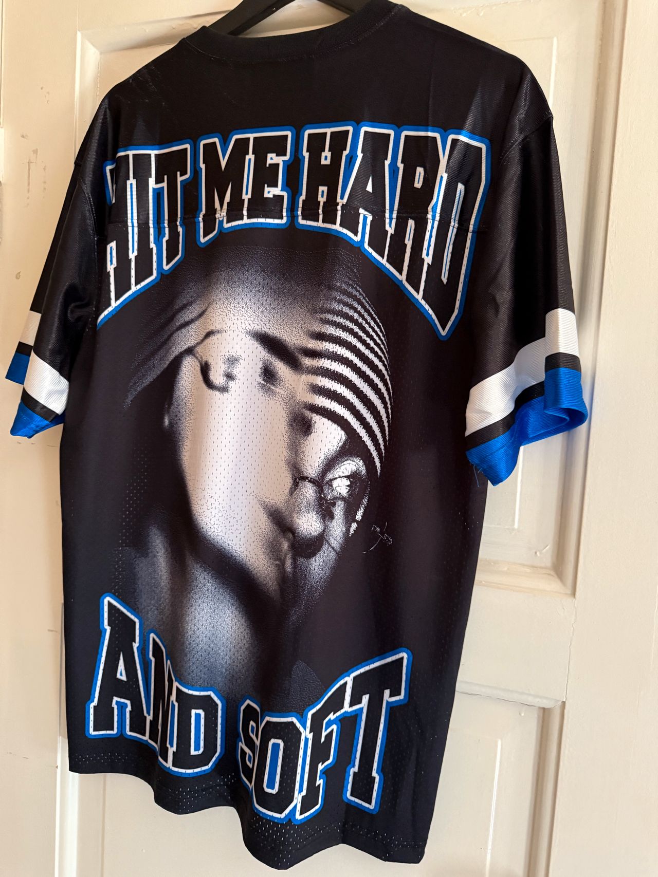 Billie Eilish Hit Me Hard and Soft Tour Jersey | FINN-torget