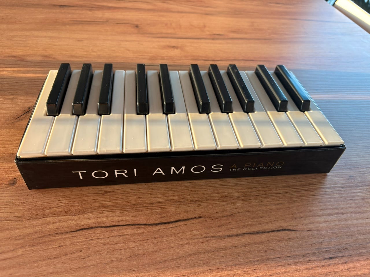 Tori Amos - A Piano: The Collection | FINN-torget