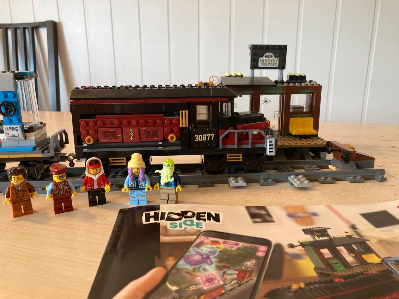 Hidden side ghost train FINN-torget