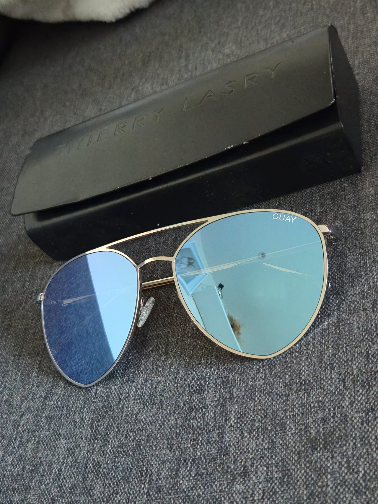 Quay Australia x Jasmine Sanders Indio Silver Frame Blue Lens Aviator Sunglasses Quay Australia x Jasmine Sanders Indio Silver Frame Blue  main image 2
