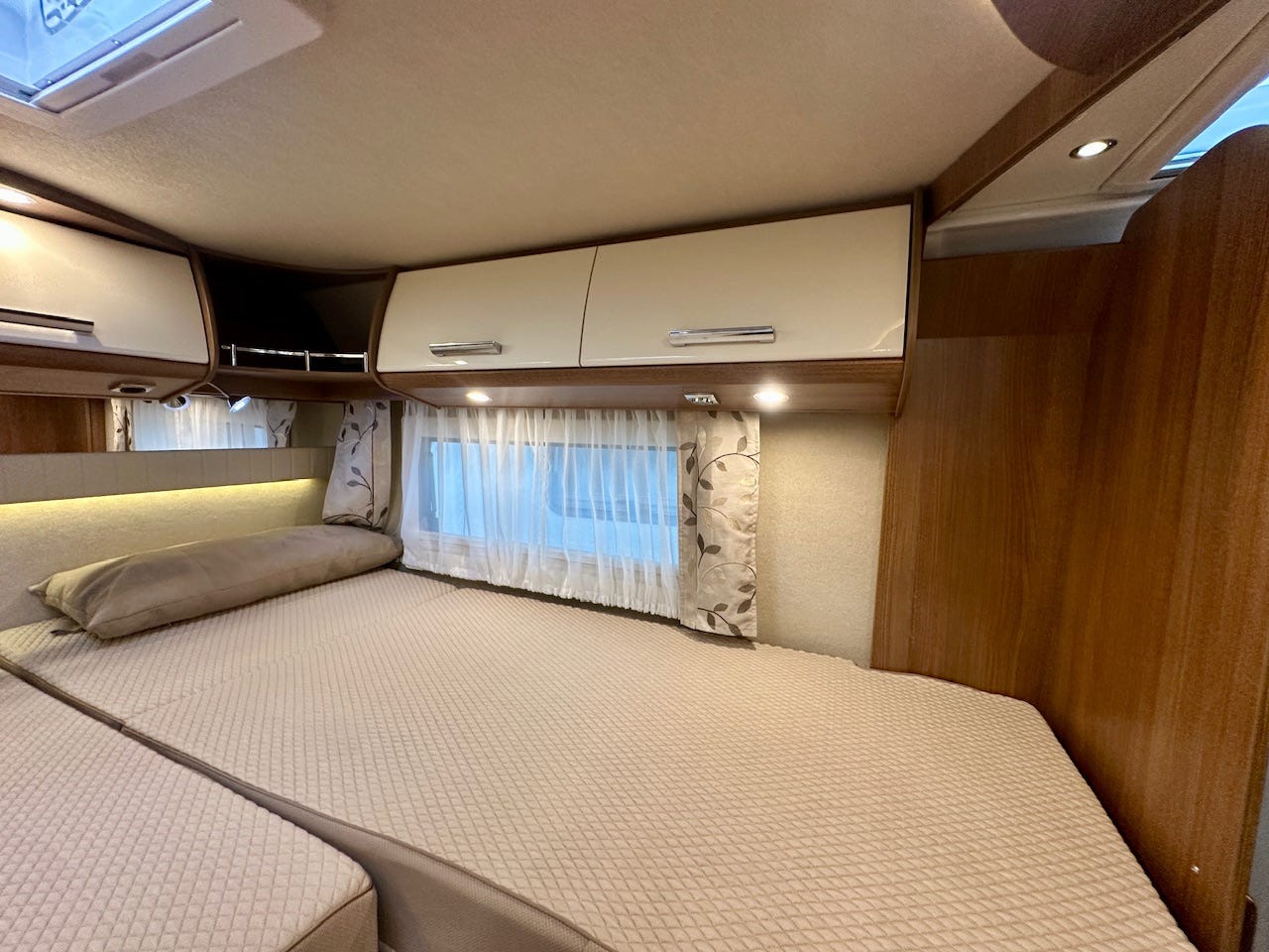 fa035254-f3cf-42e4-af06-af6ab3809f34