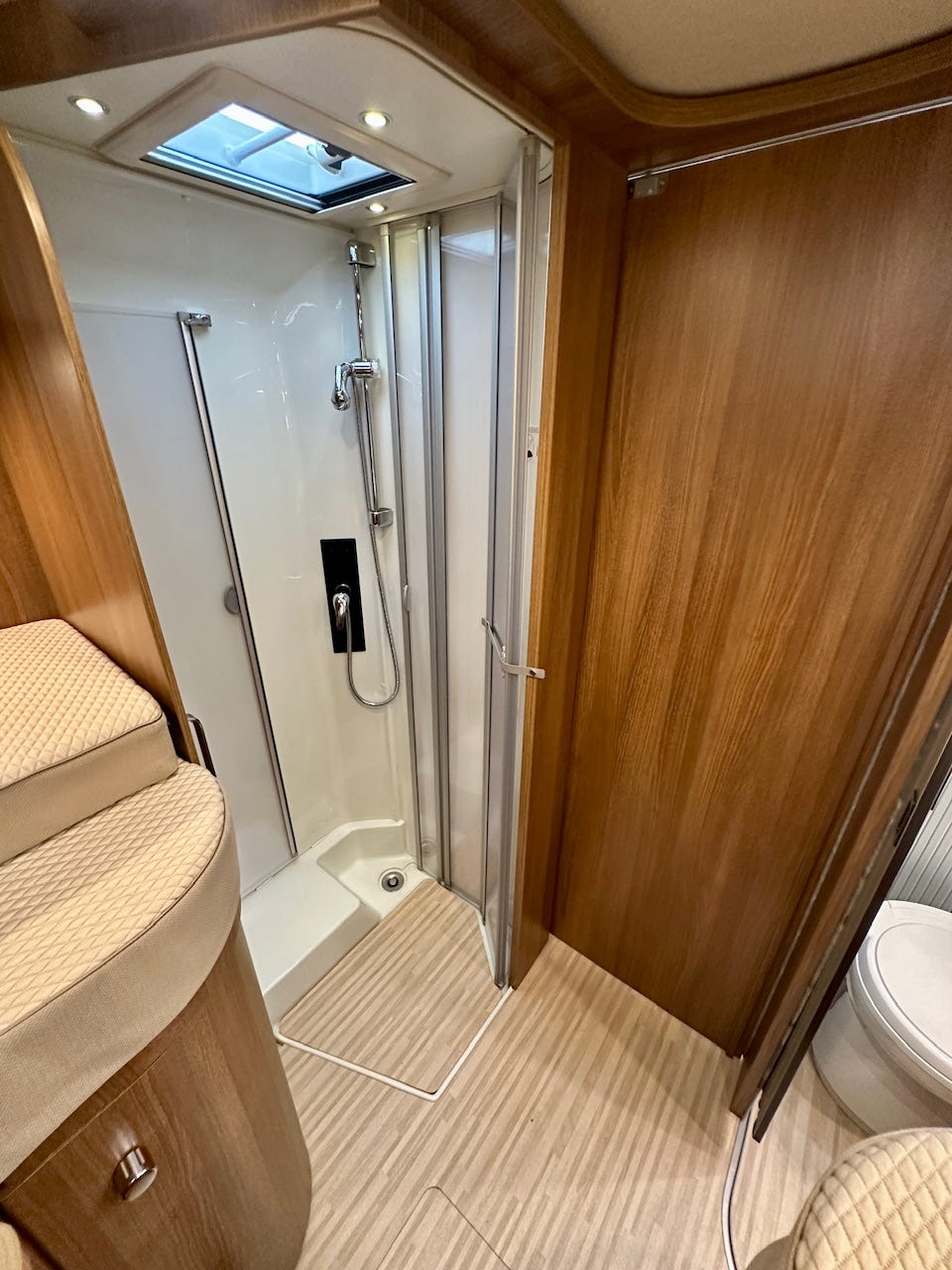 fabf9164-9607-49d5-9268-c9ed775f2419