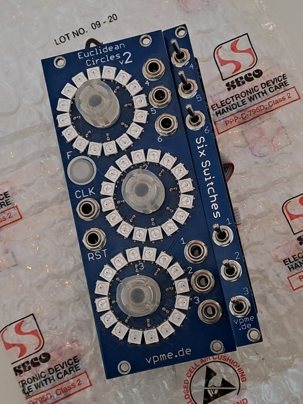 u*2様 Euclidean circles V2 vpme.de モジュラーシ Euclidean Circles