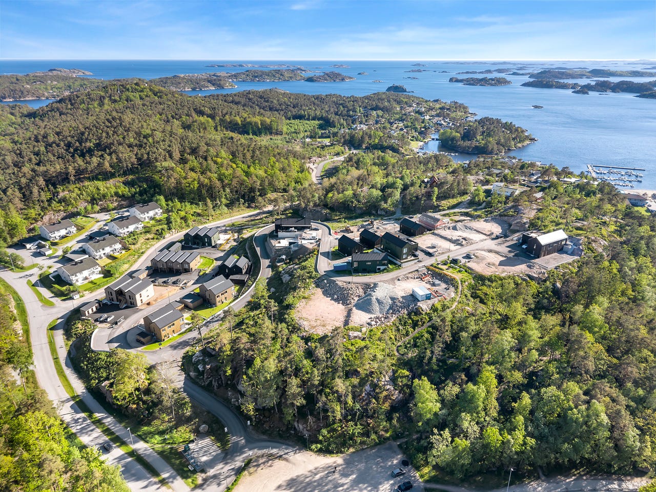 Image #19 Søgne/Åros - Oppgradert tomannsbolig med carport og ferdig hage