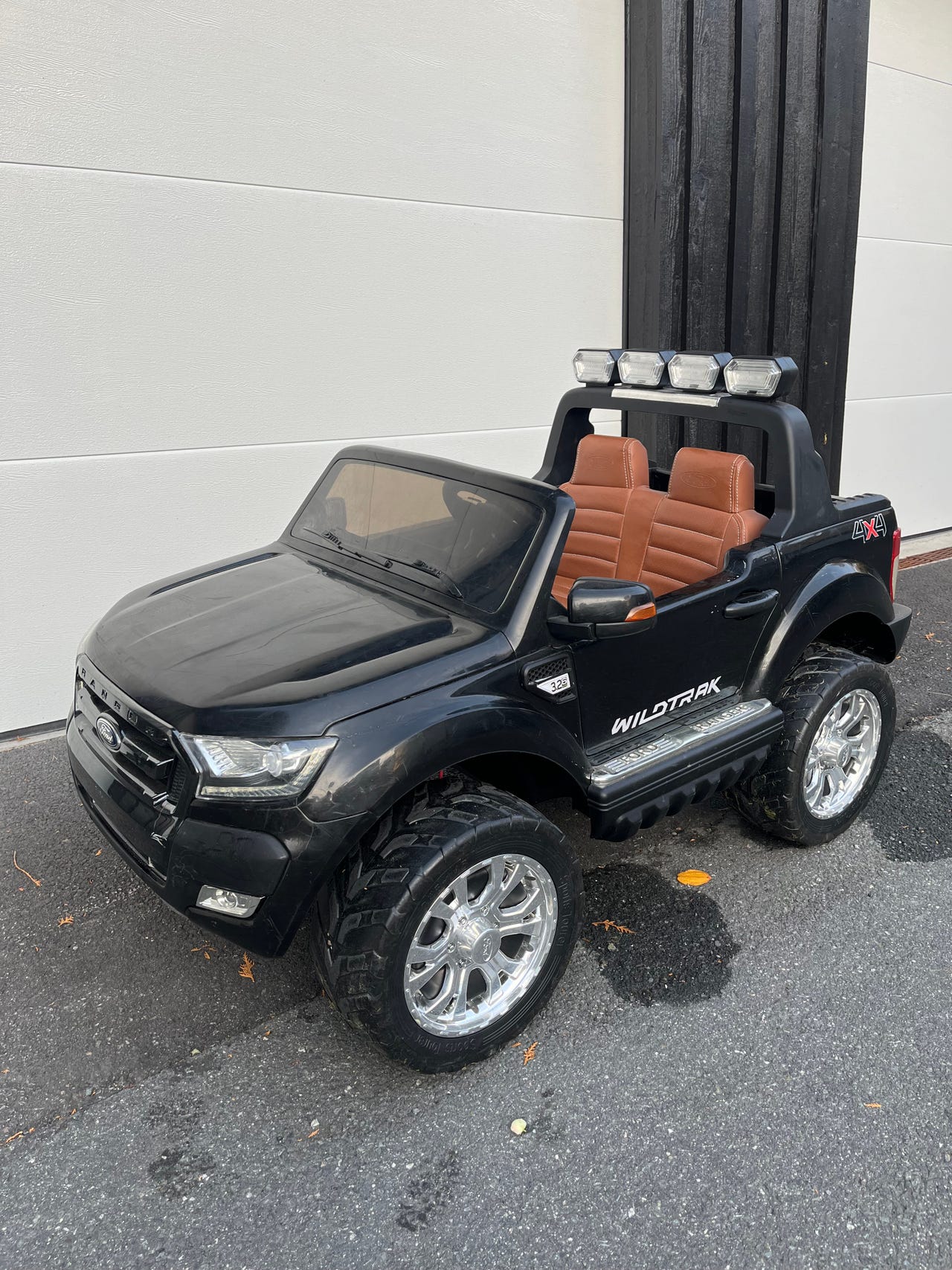 Elektrisk lekebil Ford Ranger | FINN-torget