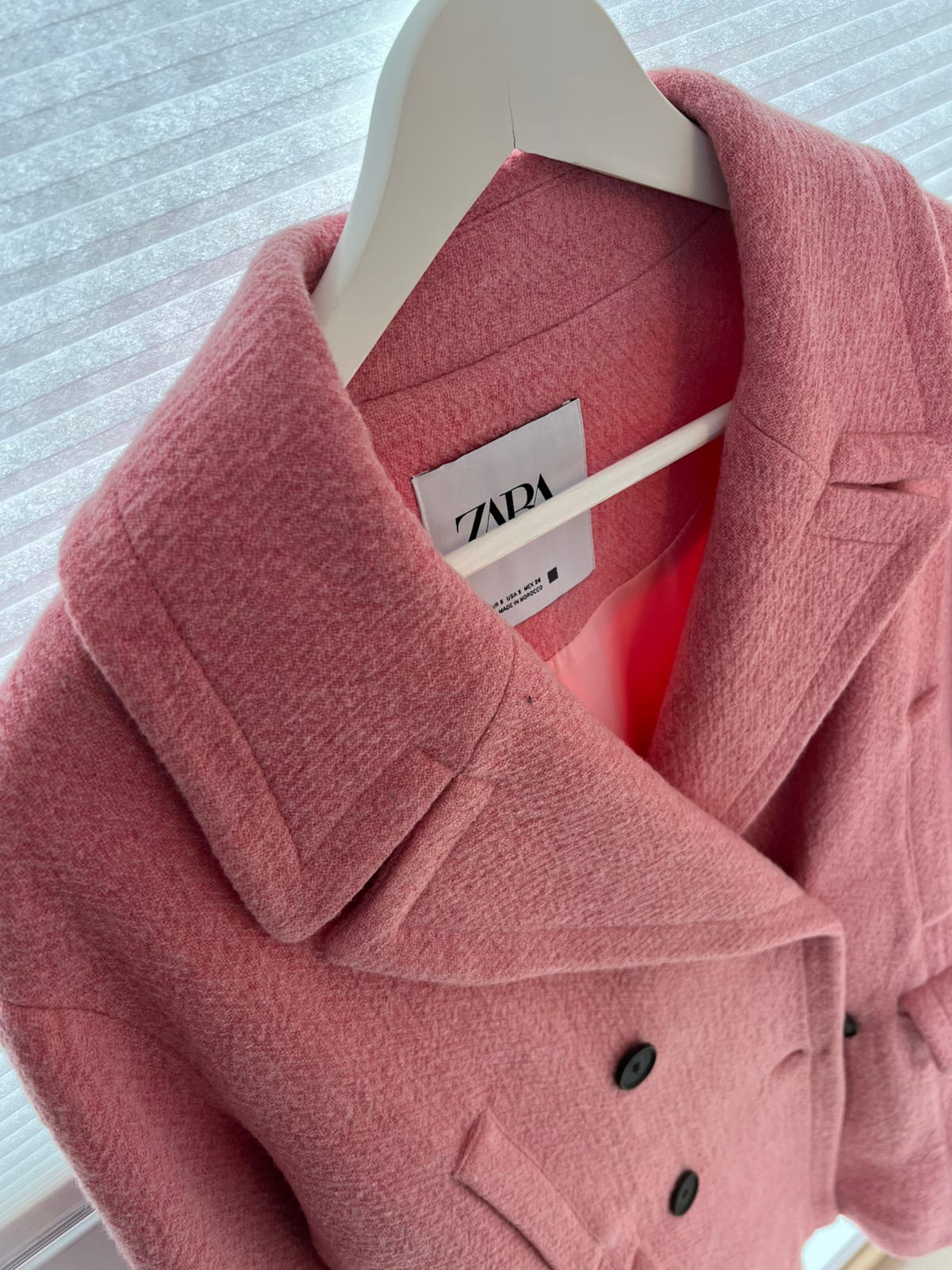 Rosa kåpe fra Zara | FINN-torget