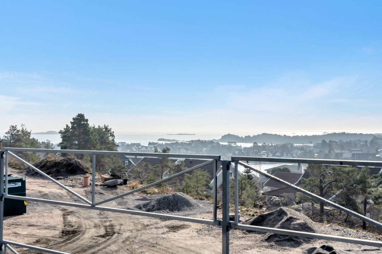 Image #0 Søgne/ Langenes - Innholdsrik enebolig med utsikt og mye sol - Mulighet for praktikantdel.