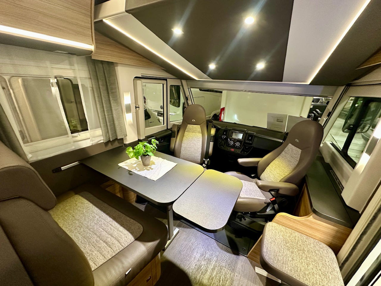 ffd2729b-fa0b-4d03-8653-67ae55724aaa