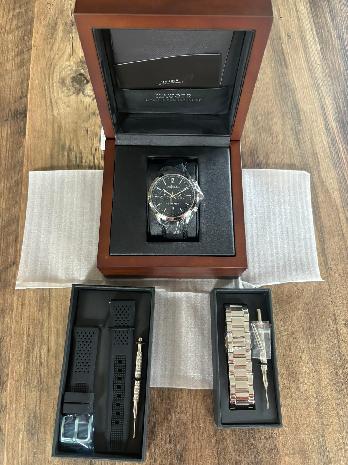 Montre Hauger Golden Valor Chronographe 42 Mm - Boîtier Acier Argenté / Bracelet Noir - Neuf Avec Boîte