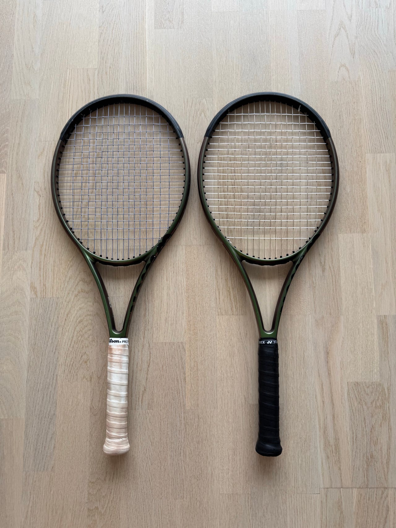 ラケット(硬式用) Wilson BLADE 100 v8 G2 ラケット(硬式用) Wilson BLADE v8 G2 ラケット(硬式用) Wilson BLADE