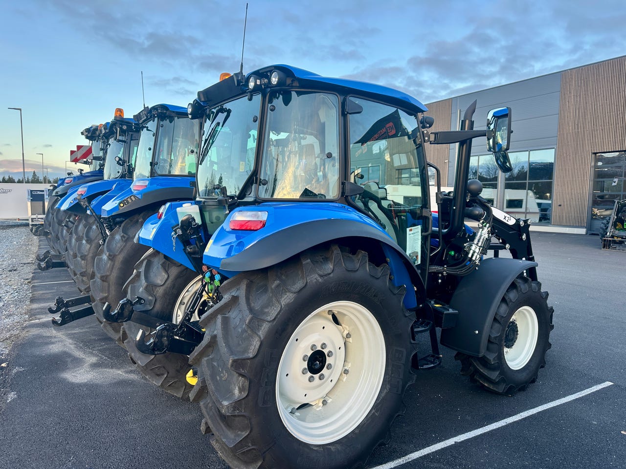 b00105e6-294b-4cfc-bd1d-ea4a8994cad2