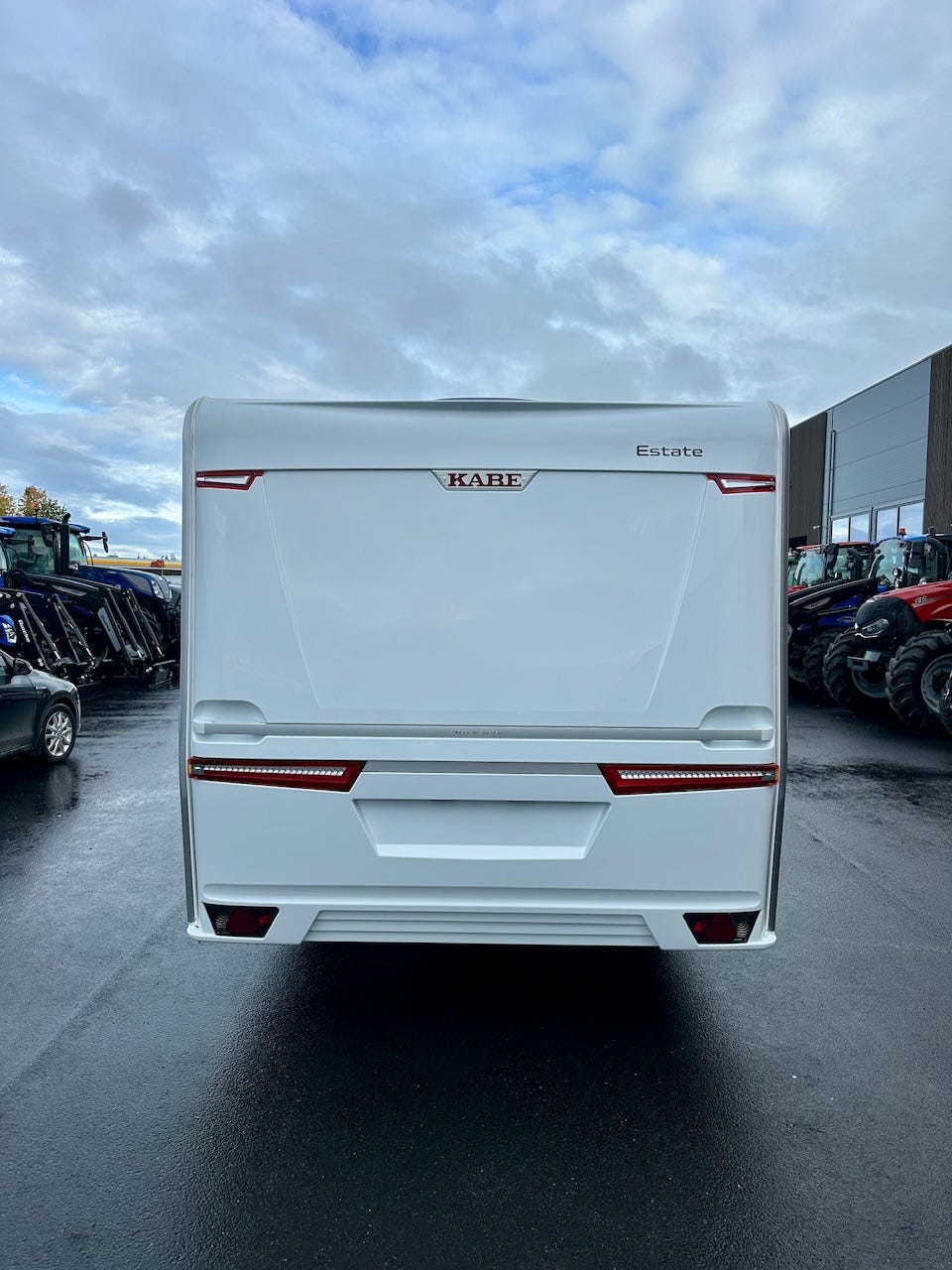 e95fbd51-761c-4194-8933-ef3c3930c320