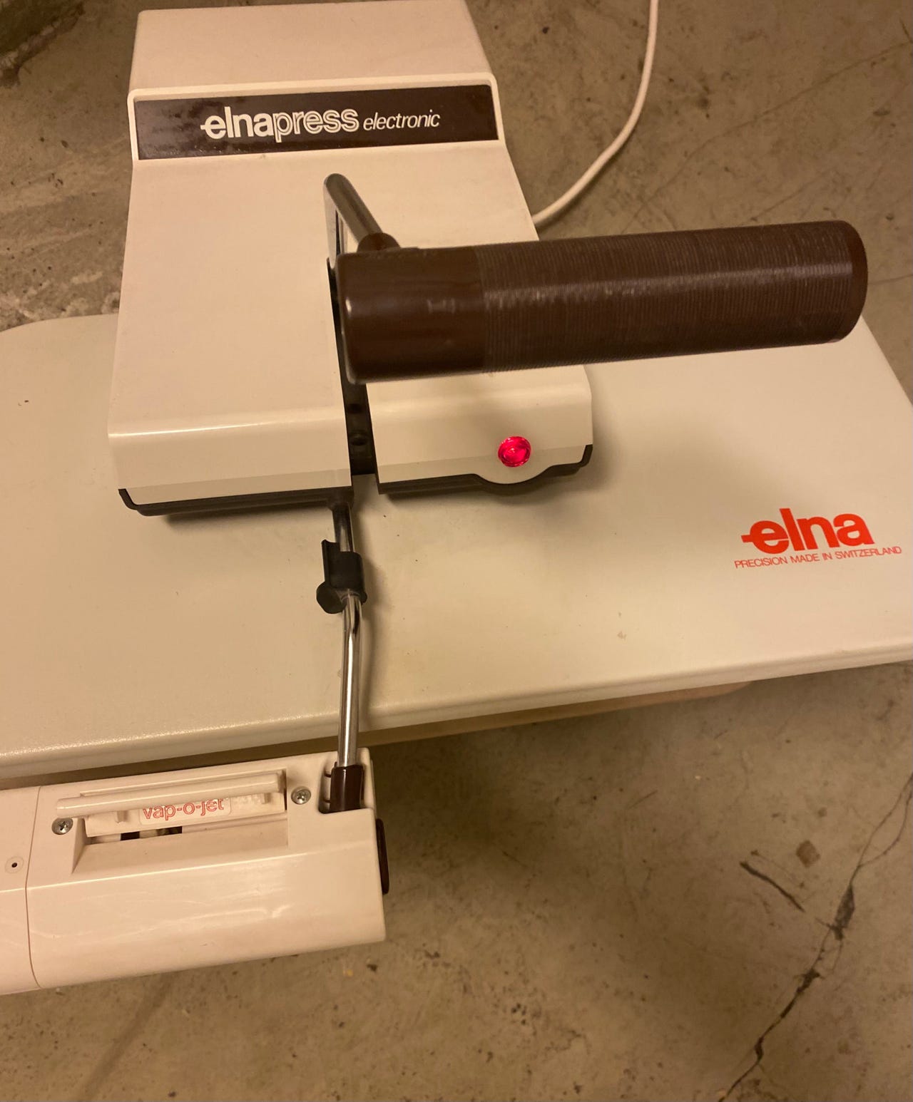 ElnaPress strykkepresse  laget i Sveits / gi din bud | FINN-torget