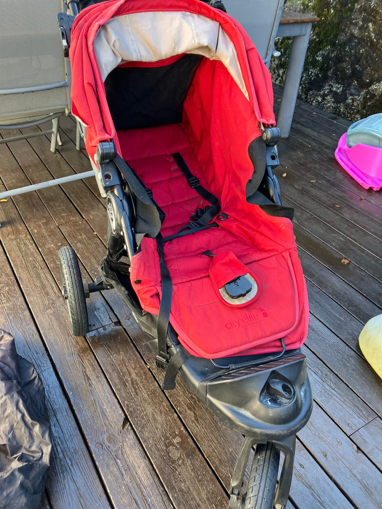 Baby Jogger Barnevogn Rød med tre hjul | FINN-torget