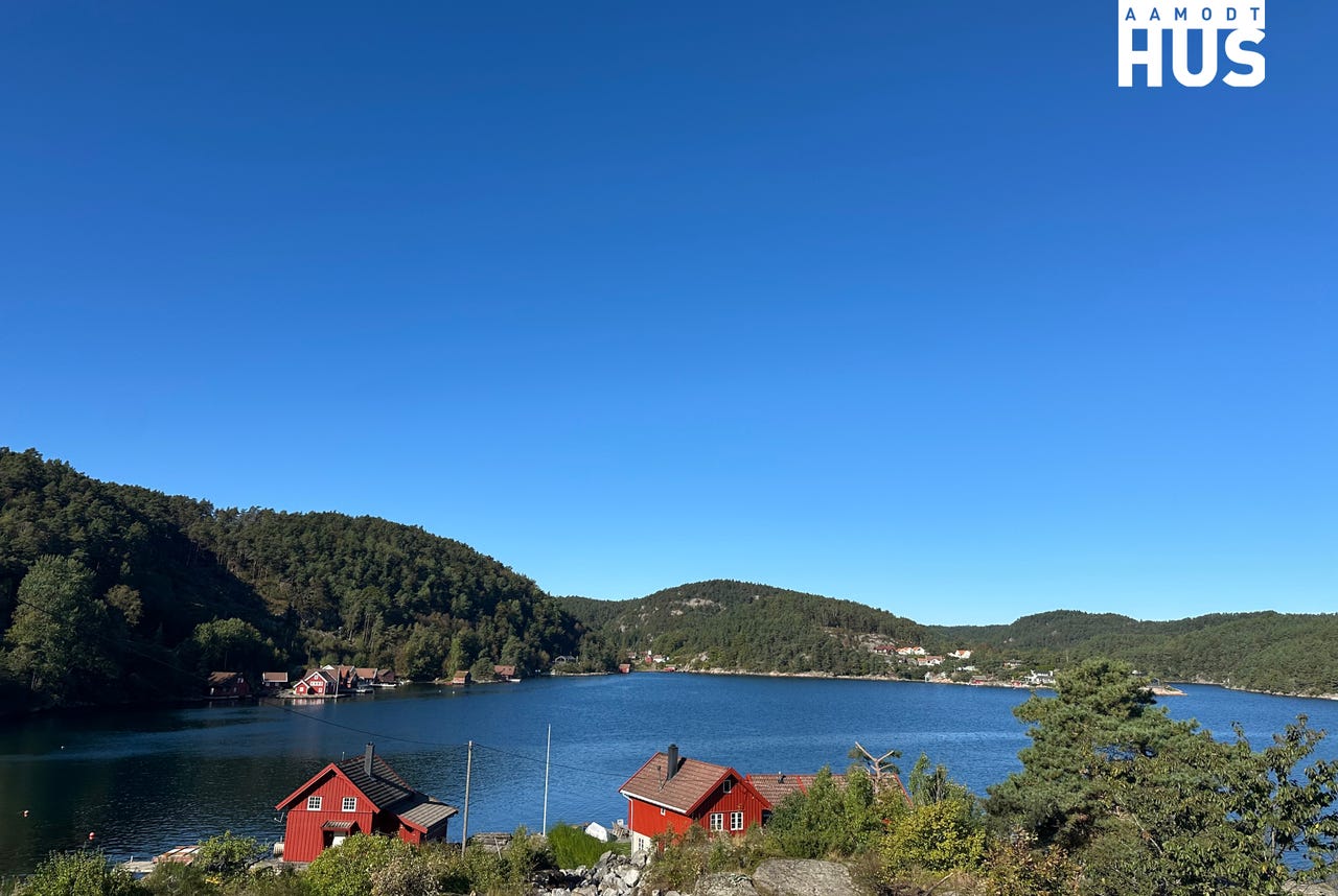 Image #2 VIGEBO mellom Søgne og Mandal - Ny idyllisk hytte/hus med strandlinje, ny brygge på 30 kvm og ny sjøbu.  Ferdig april 26